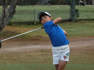 ７-８歳の部女子10位の岩永杏奈（兵庫・塚口小３年）